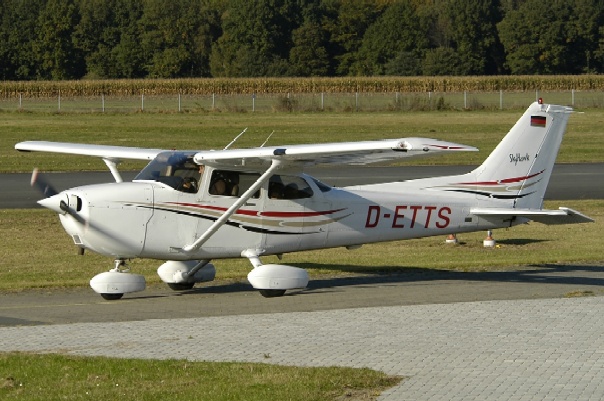 Cessna C172R